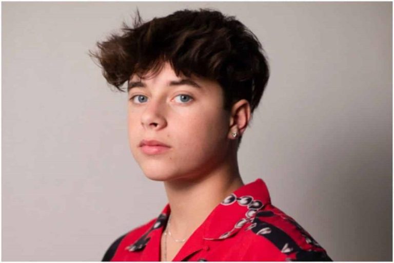 Gavin Magnus Net Worth